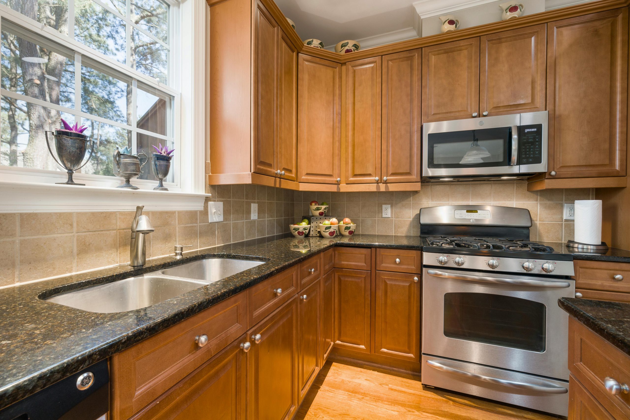 Small Kitchen Design Ideas For 2025 | Kitchen Makeovers